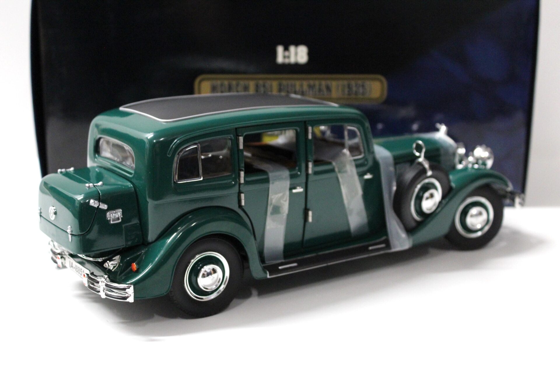 1:18 Ricko Horch 851 Pullman 1935 dark green