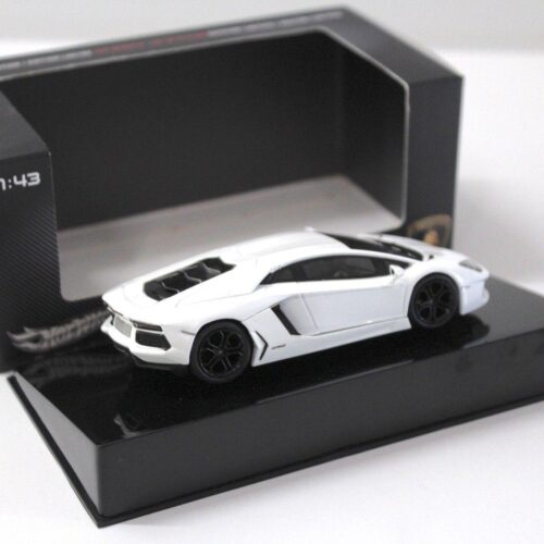 1:43 Hot Wheels Elite Lamborghini Aventador white