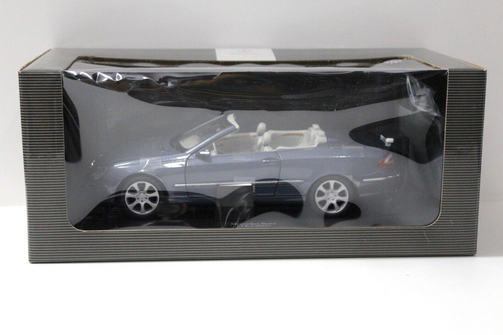 1:18 Kyosho Mercedes CLK Convertible blue DEALER VERSION