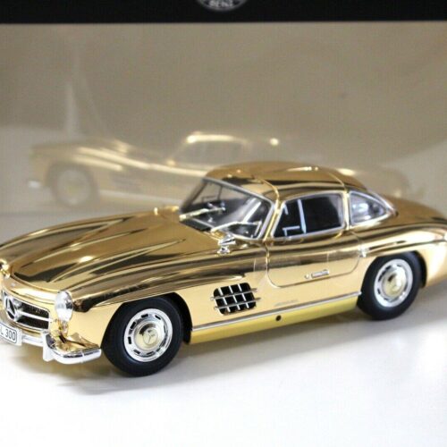 1:18 Minichamps Mercedes 300SL (W198) GOLD EDITION DEALER VERSION