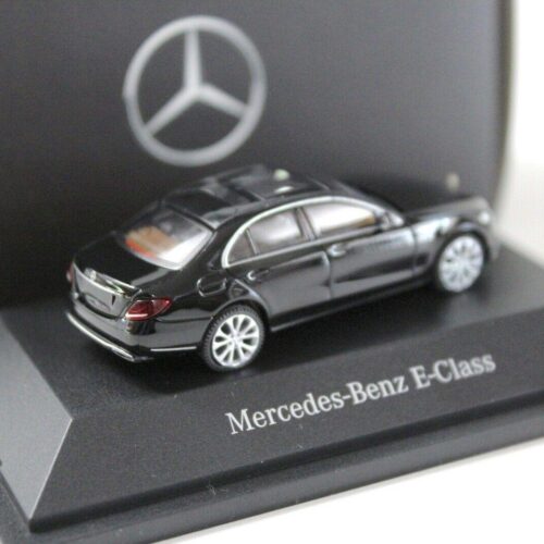 1:87 Wiking Mercedes E-Class Sedan W213 black DEALER VERSION - Image 2