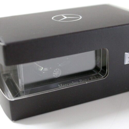 1:87 Wiking Mercedes E-Class Sedan W213 black DEALER VERSION - Image 3