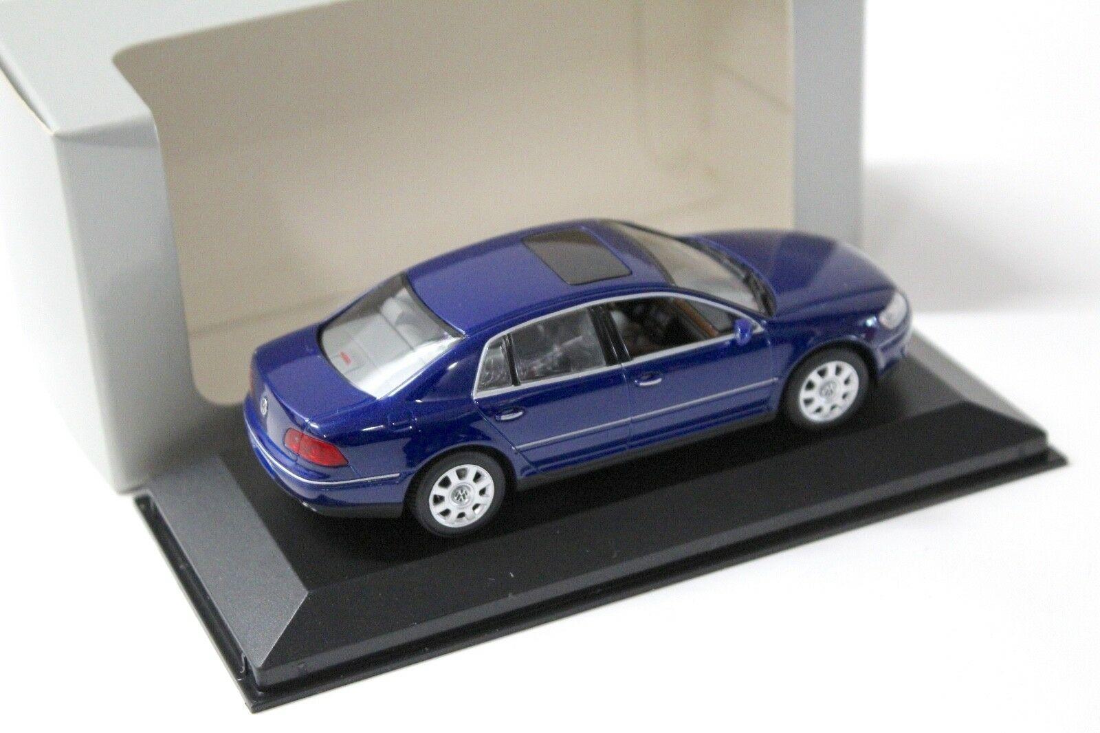 1:43 Minichamps VW Phaeton Limousine blue DEALER VERSION