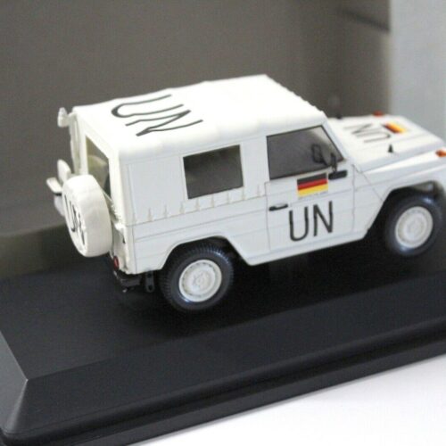 1:35 Premium ClassiXXs Mercedes LKW 0,5 T GL Wolf UN white
