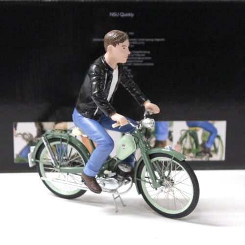 1:10 Schuco NSU Quickly green mit Fahrerfigur