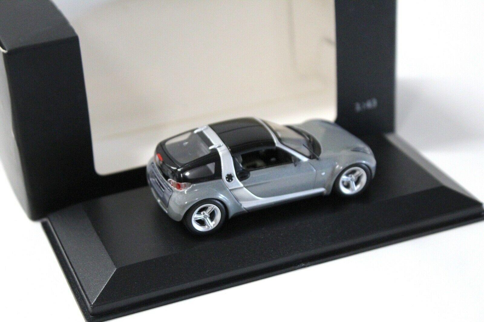 1:43 Minichamps Smart Roadster Coupe grey DEALER VERSION