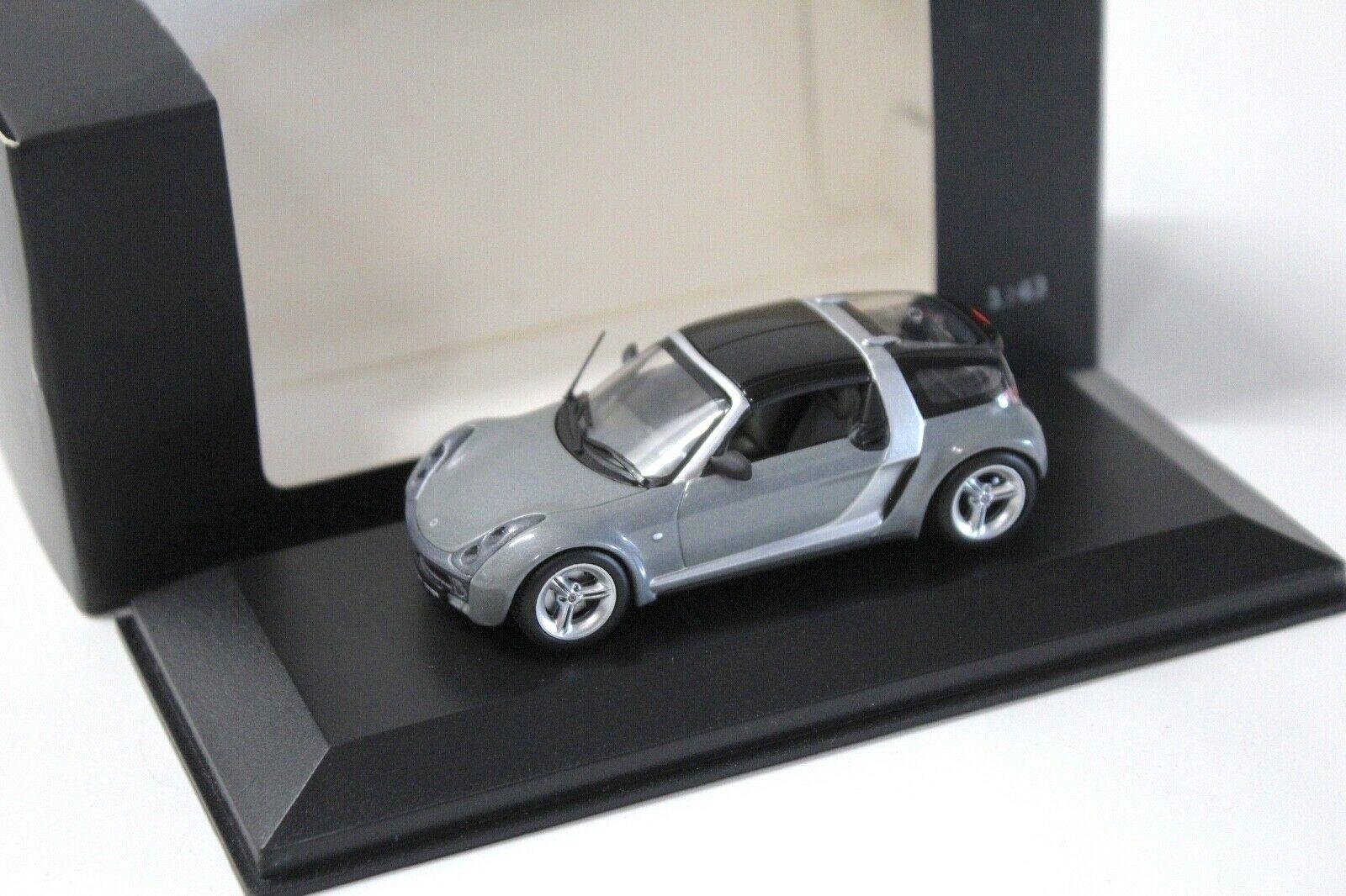 ID 51420 orig.jpg 1:43 Minichamps Smart Roadster Coupe grey DEALER VERSION
