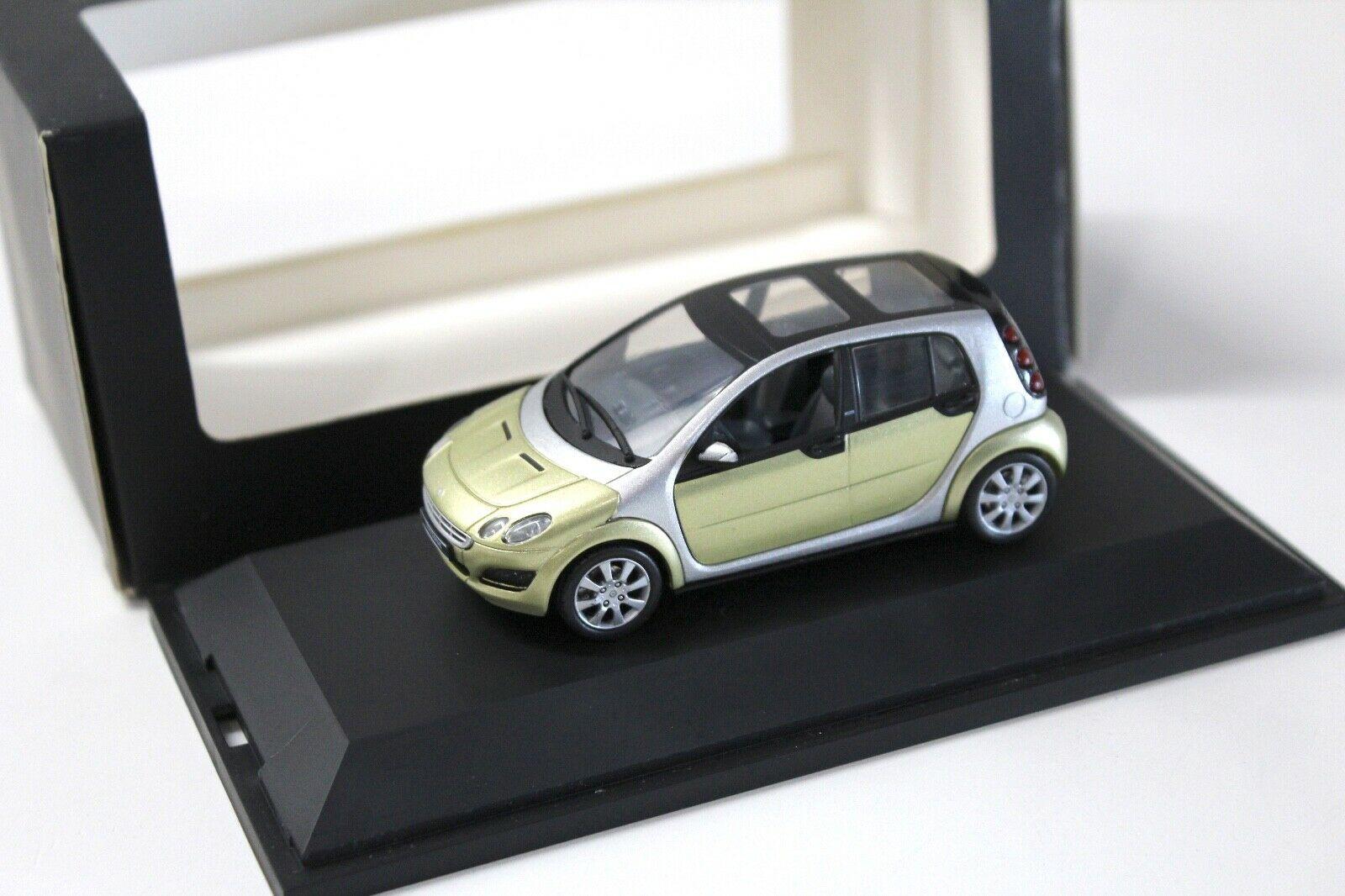 ID 51436 orig 1.jpg 1:43 Schuco Smart Forfour Melon green DEALER VERSION