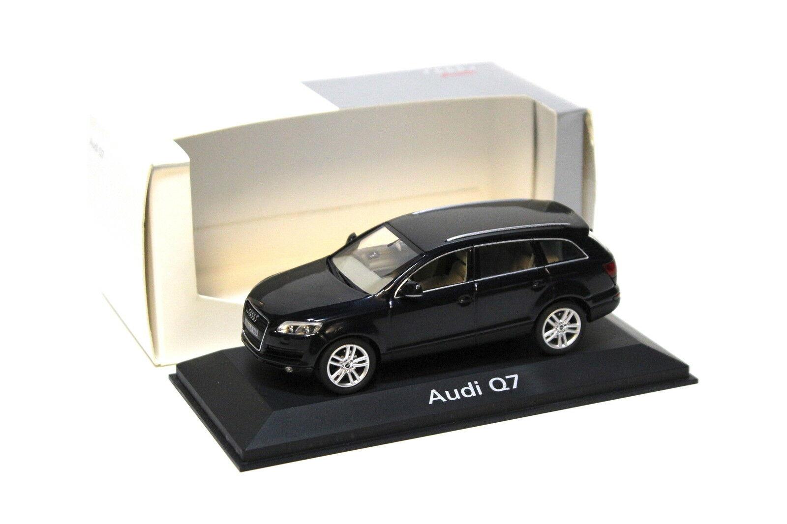 1:43 Schuco Audi Q7 dark blue DEALER VERSION