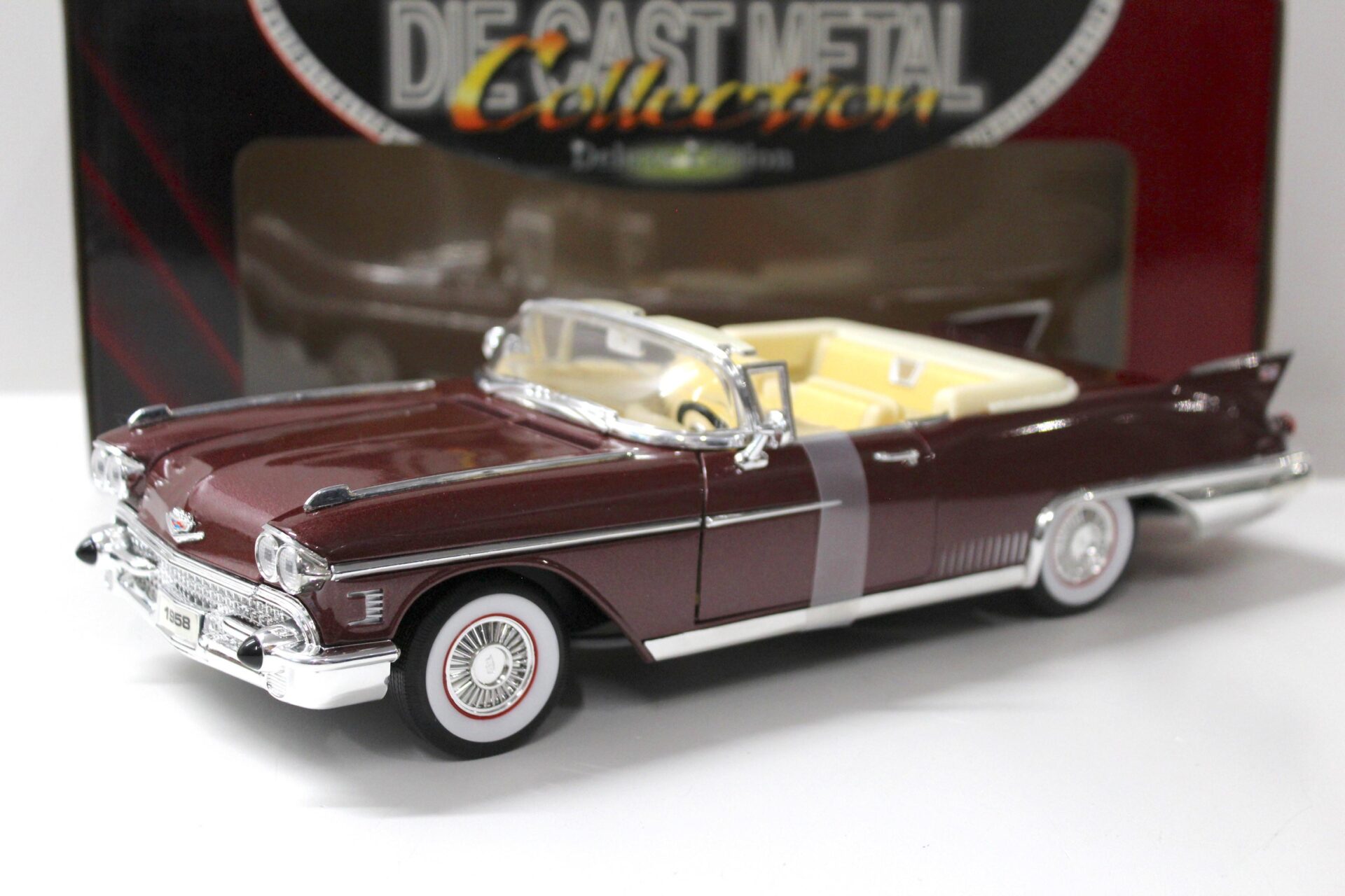 1:18 Road Signature 1958 Cadillac Eldorado Biarritz dark red metallic
