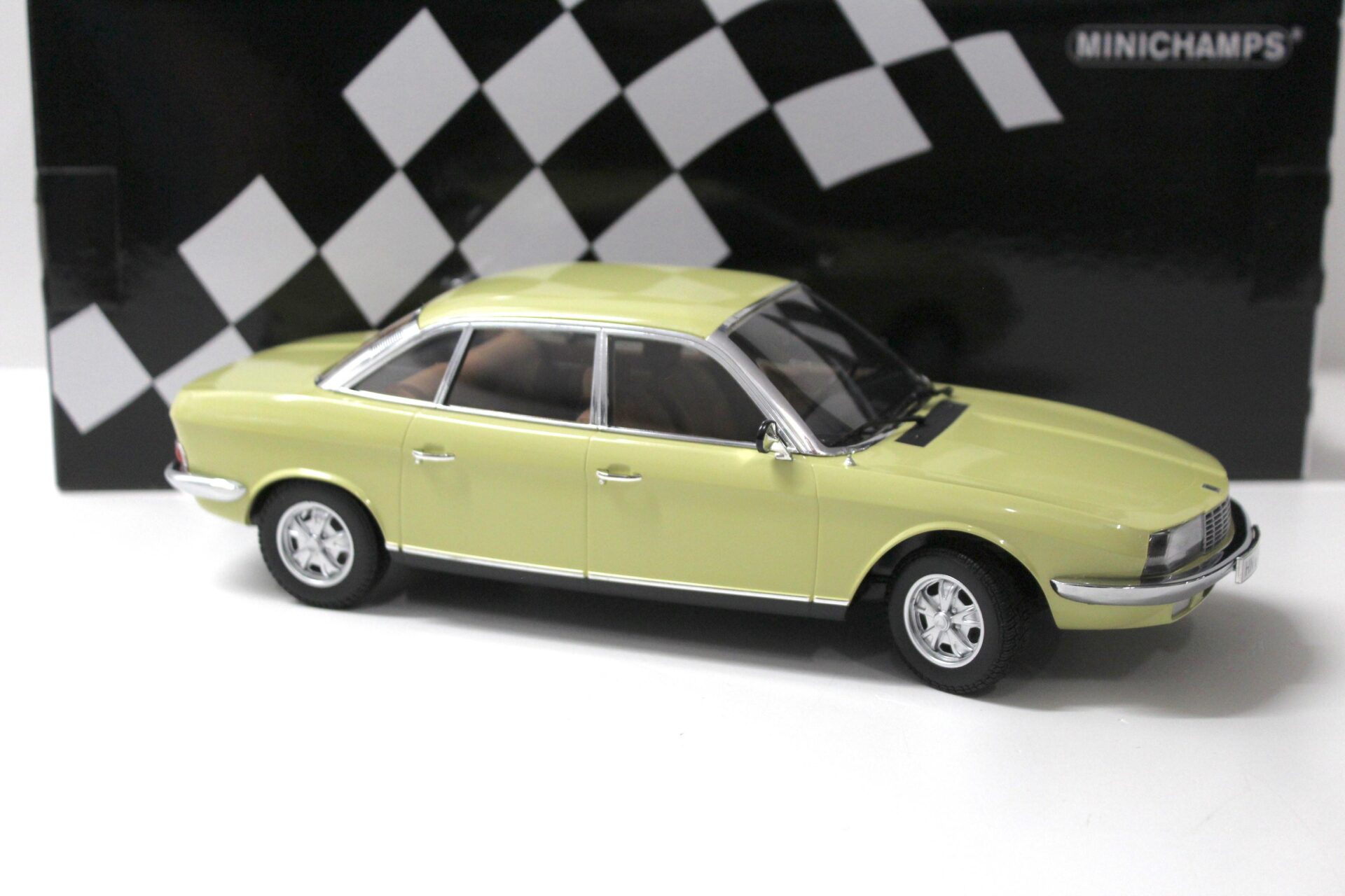 1:18 Minichamps NSU Ro 80 yellow 1972