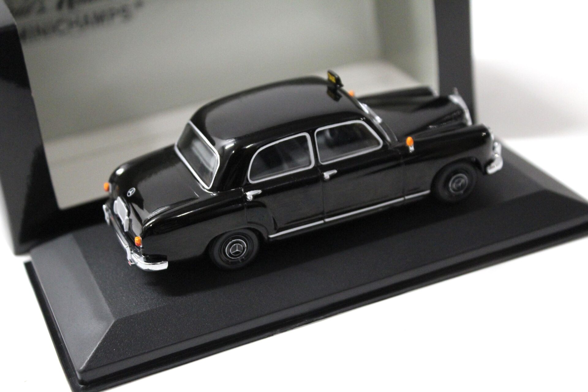 1:43 Minichamps Mercedes 180 Ponton W120 TAXI black 1955