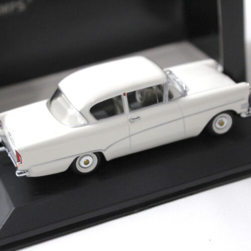 1:43 Minichamps Opel Rekord P1 Chamonix white 1958