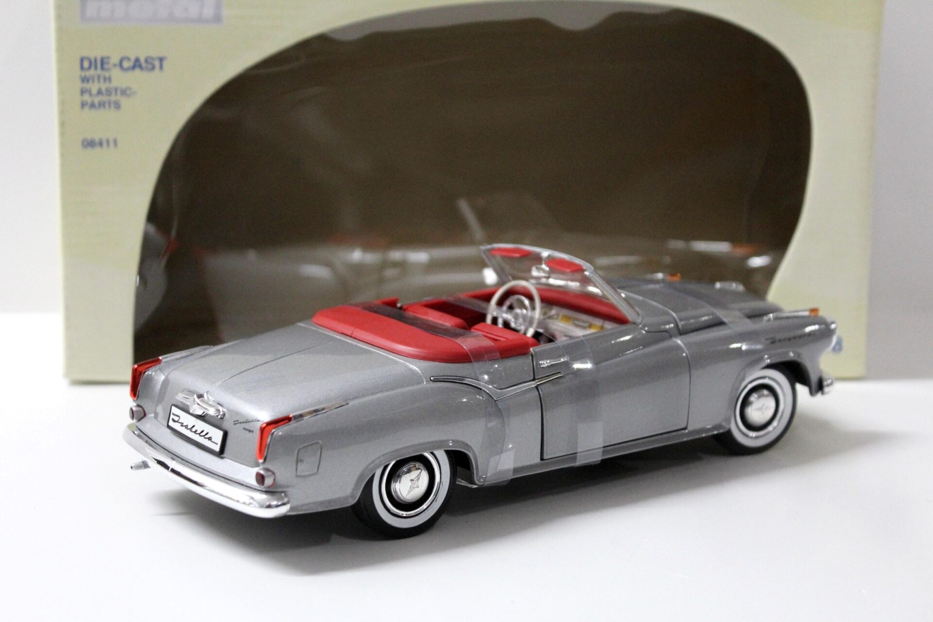 1:18 Revell Borgward Isabella Cabriolet silver/ red