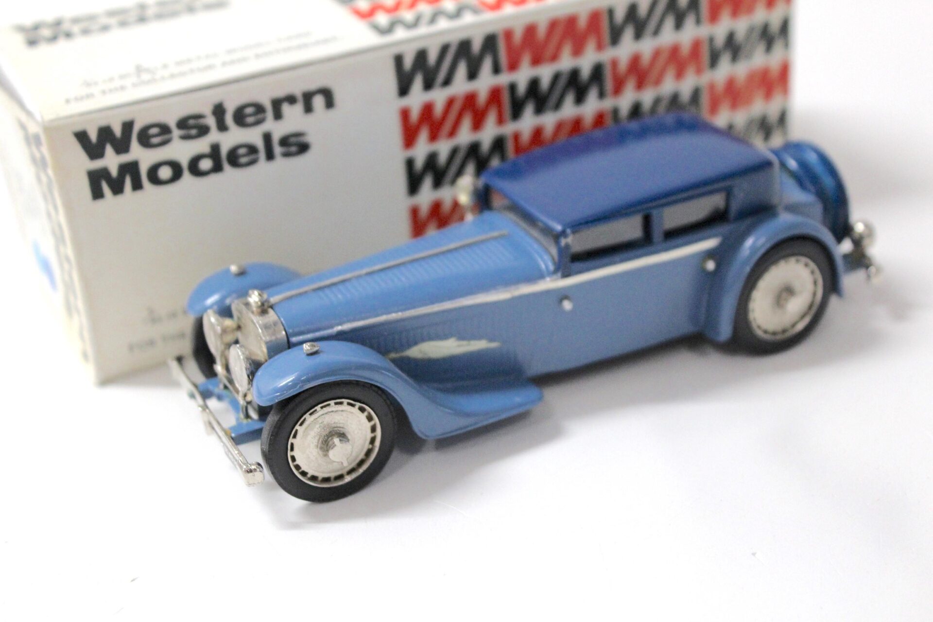 1:43 Western Models 1932 Bucciali TVA 16 "Saoutchik" blue/ dark blue