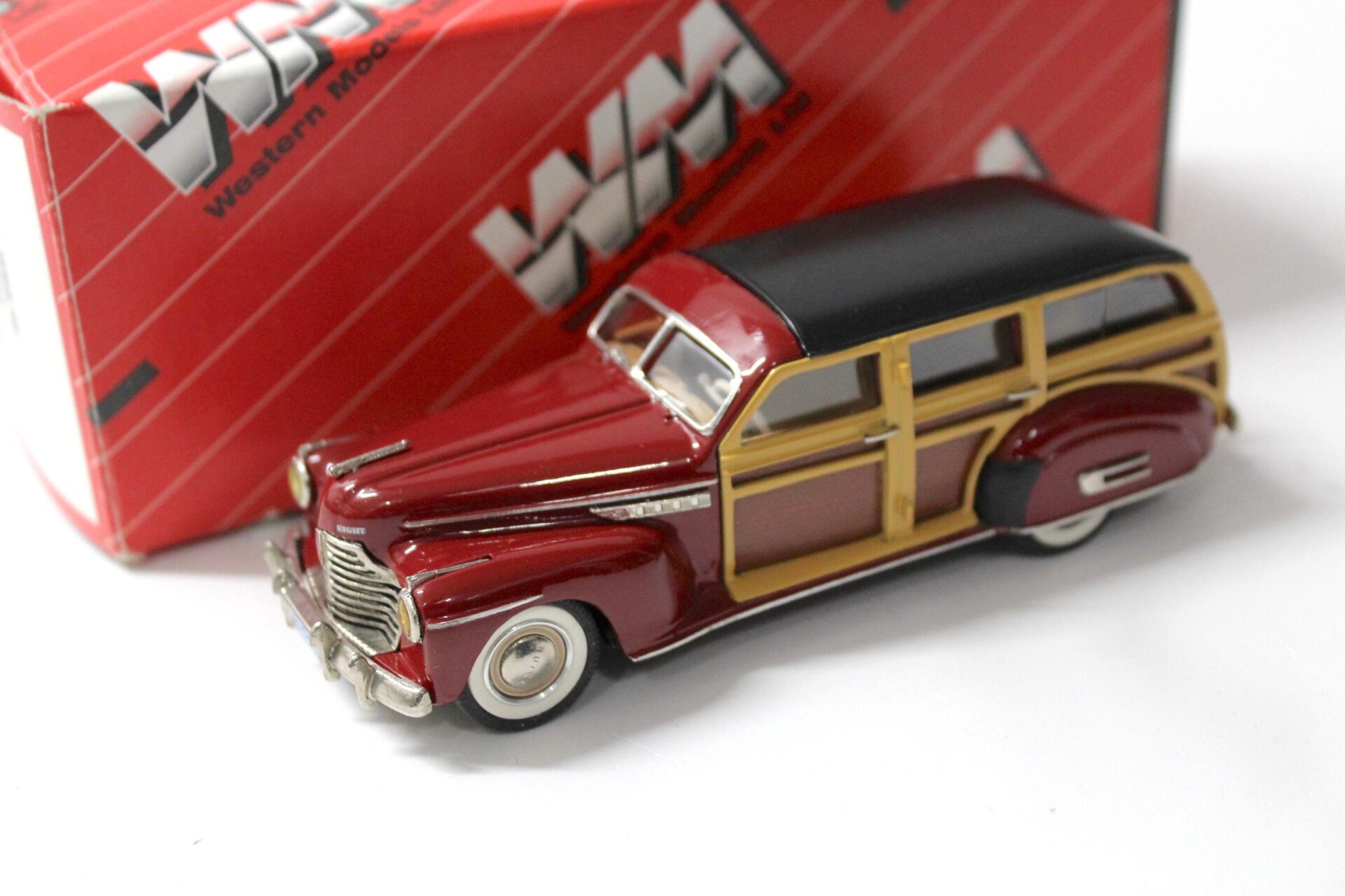 1:43 Western Models 1941 Buick Estate Wagon Woody red