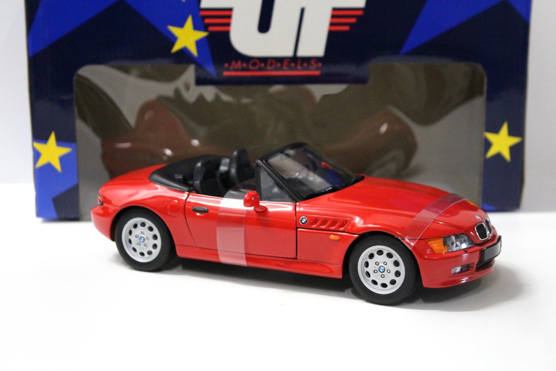 1:18 UT Models BMW Z3 Roadster red