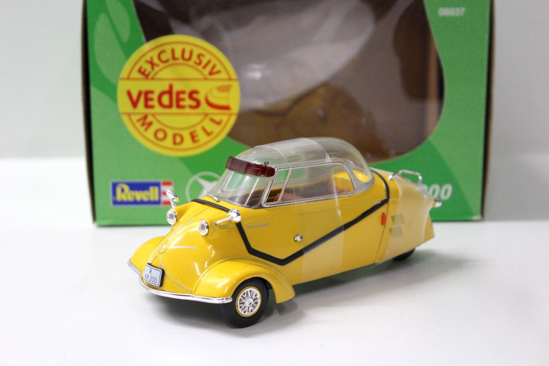 1:18 Revell Messerschmitt KR 200 Kabinenroller yellow