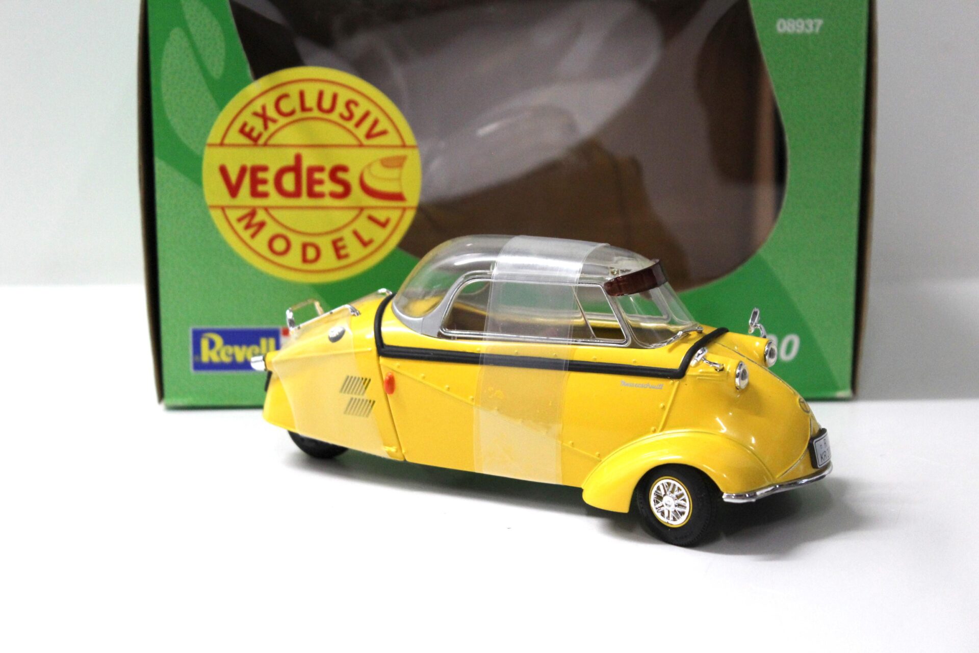 1:18 Revell Messerschmitt KR 200 Kabinenroller yellow