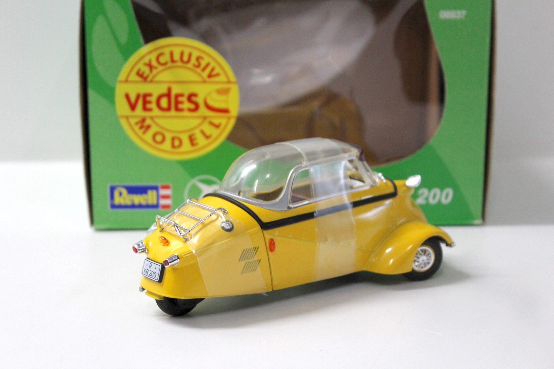 1:18 Revell Messerschmitt KR 200 Kabinenroller yellow