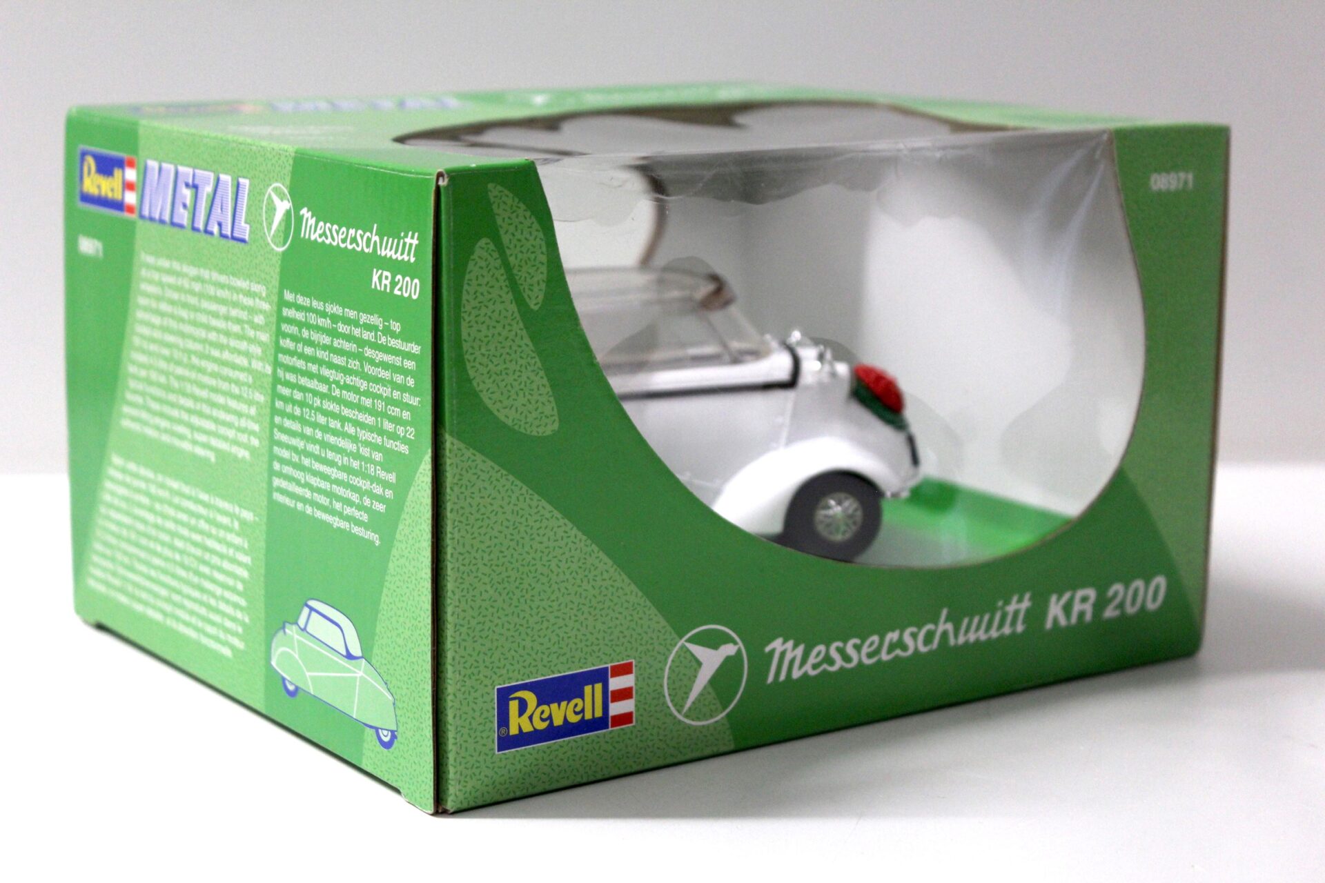 1:18 Revell Messerschmitt KR 200 Kabinenroller "Just Married" white