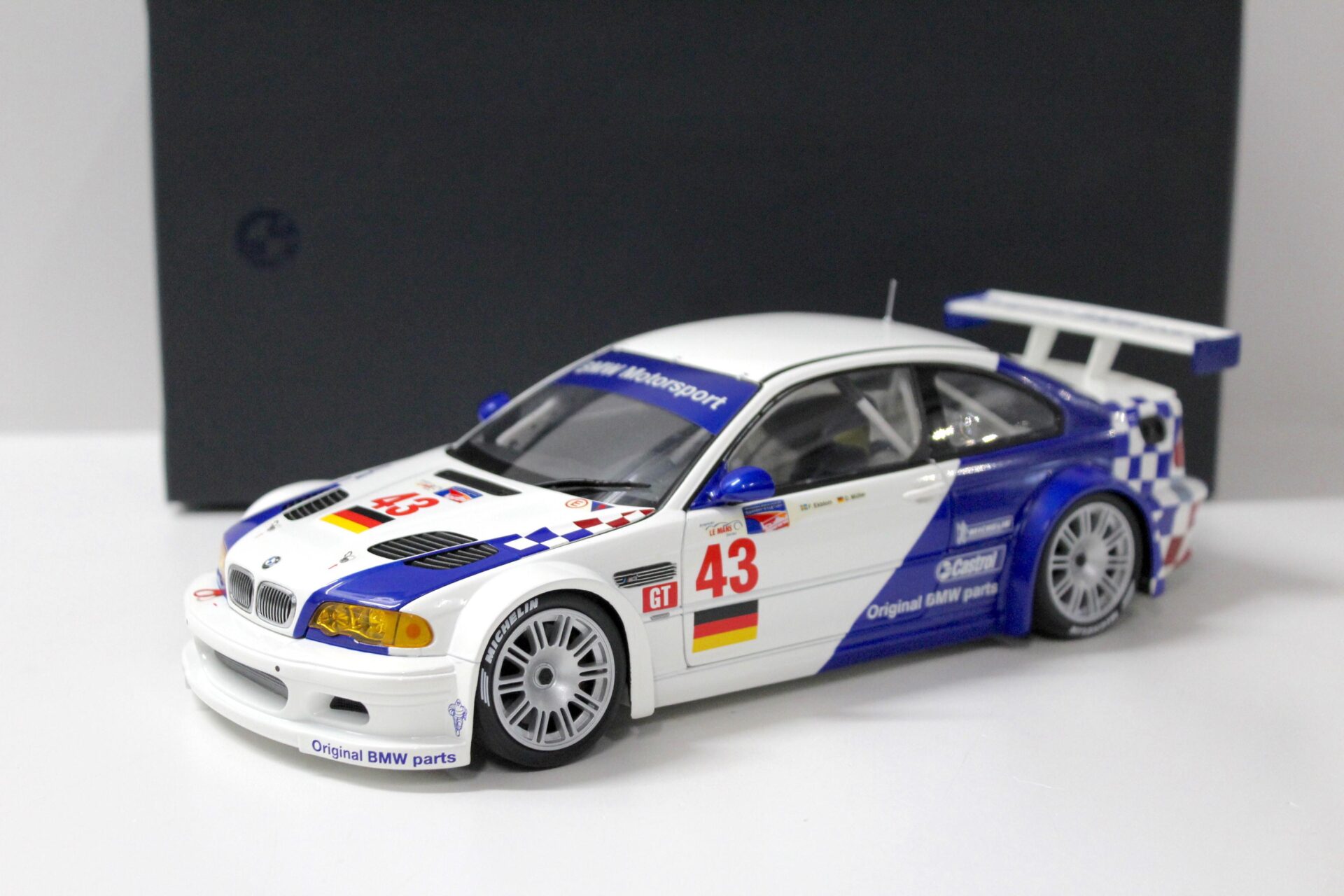 1:18 Minichamps BMW M3 GTR E46 Le Mans 2001 #43 Müller/ Ekblom DEALER VERSION