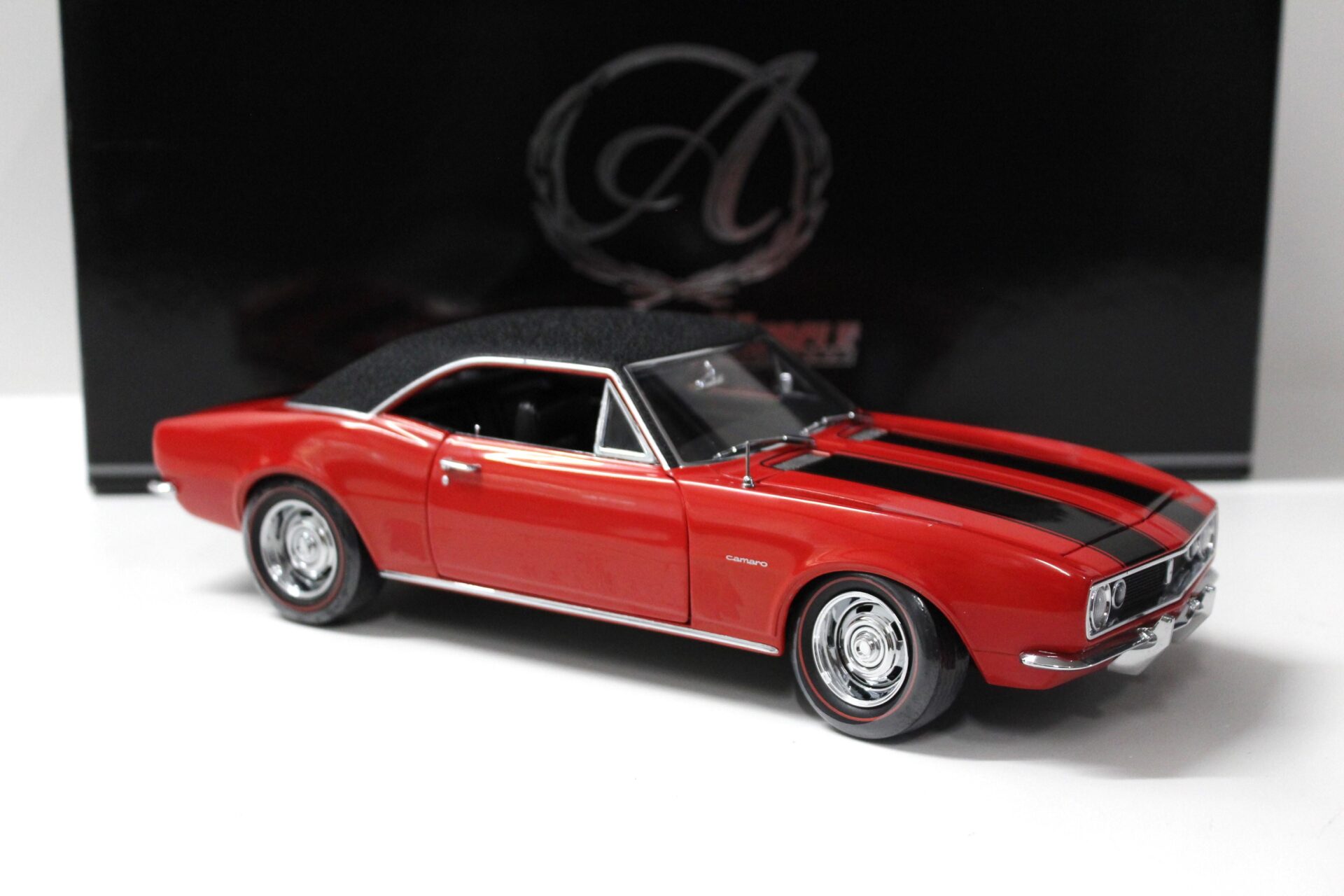 1:18 ERTL Authentics Chevrolet Camaro Z28 Coupe red/ black 1967