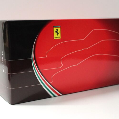 1:18 BBR Ferrari F12 TDF 2016 Rosso Corsa 322 FULL OPENING