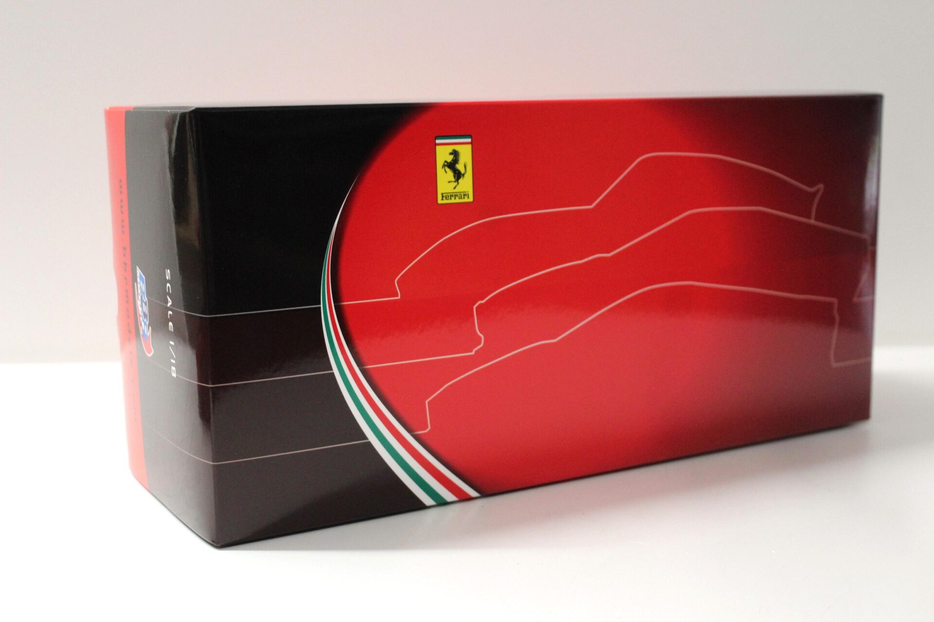 1:18 BBR Ferrari F12 TDF 2016 Rosso Corsa 322 FULL OPENING