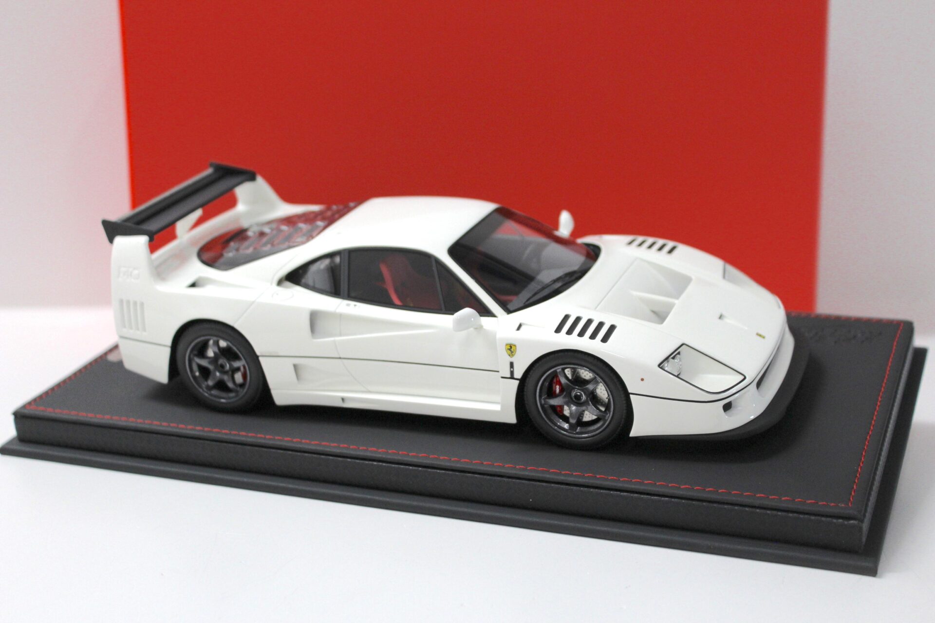 1:18 BBR Ferrari F40 LM by Michelotto 1989 Avus white Limited 40 pcs