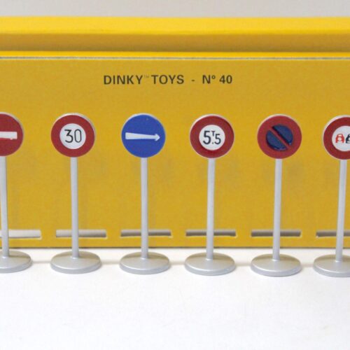 1:43 Dinky Toys Schilder Verkehrszeichen Road signs Panneaux de Signalisation 6 pcs.