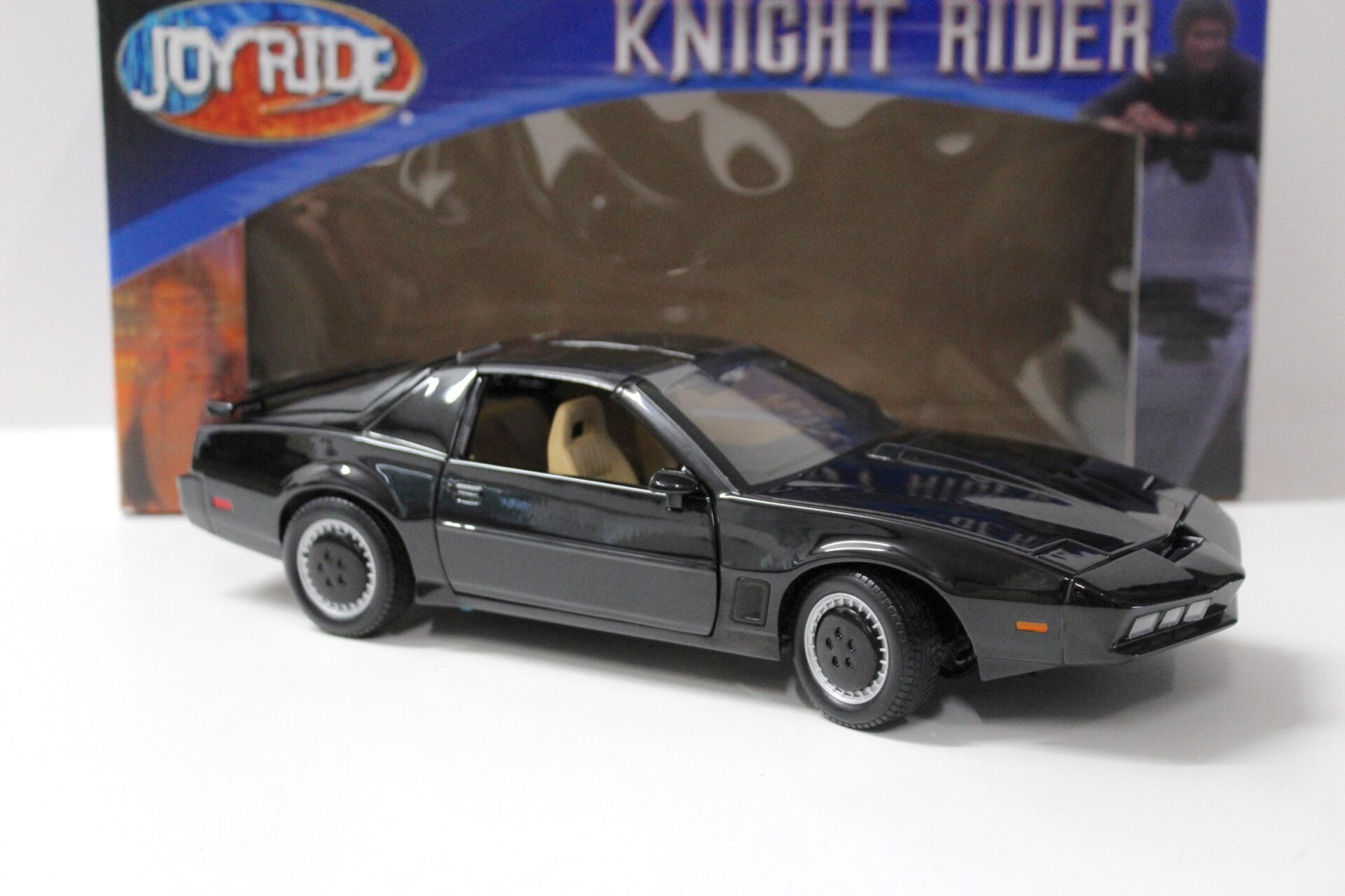 1:18 Joyride ERTL Pontiac Firebird KITT Knight Rider black
