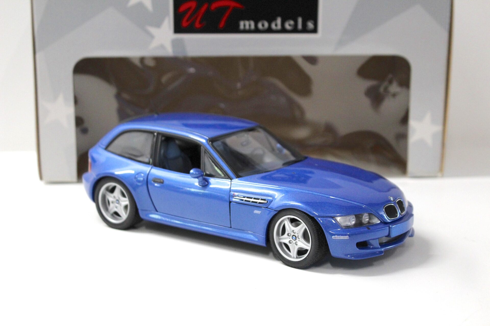 1:18 UT Models BMW Z3 M Coupe light blue metallic