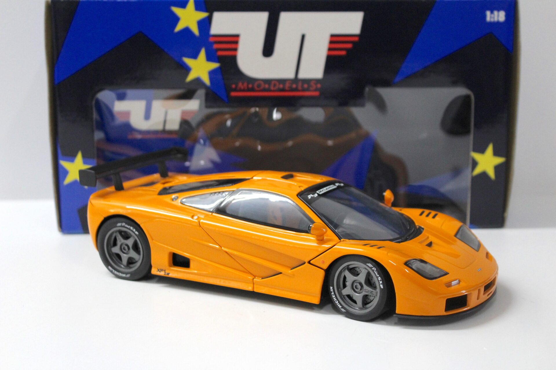 1:18 UT Models McLaren F1 GTR Le Mans Roadcar orange