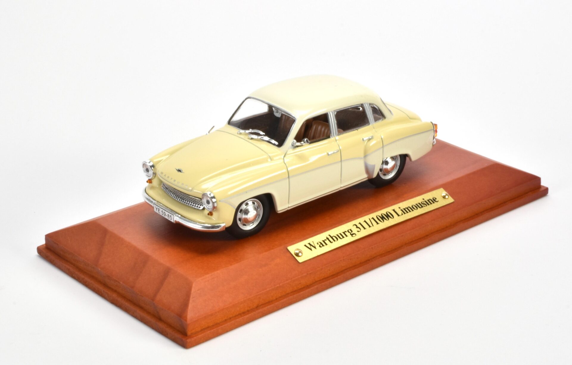 ID 52889 orig 1.jpg 1:43 Atlas DDR Collection Wartburg 311 - 1000 Limousine yellow *Wood Base*
