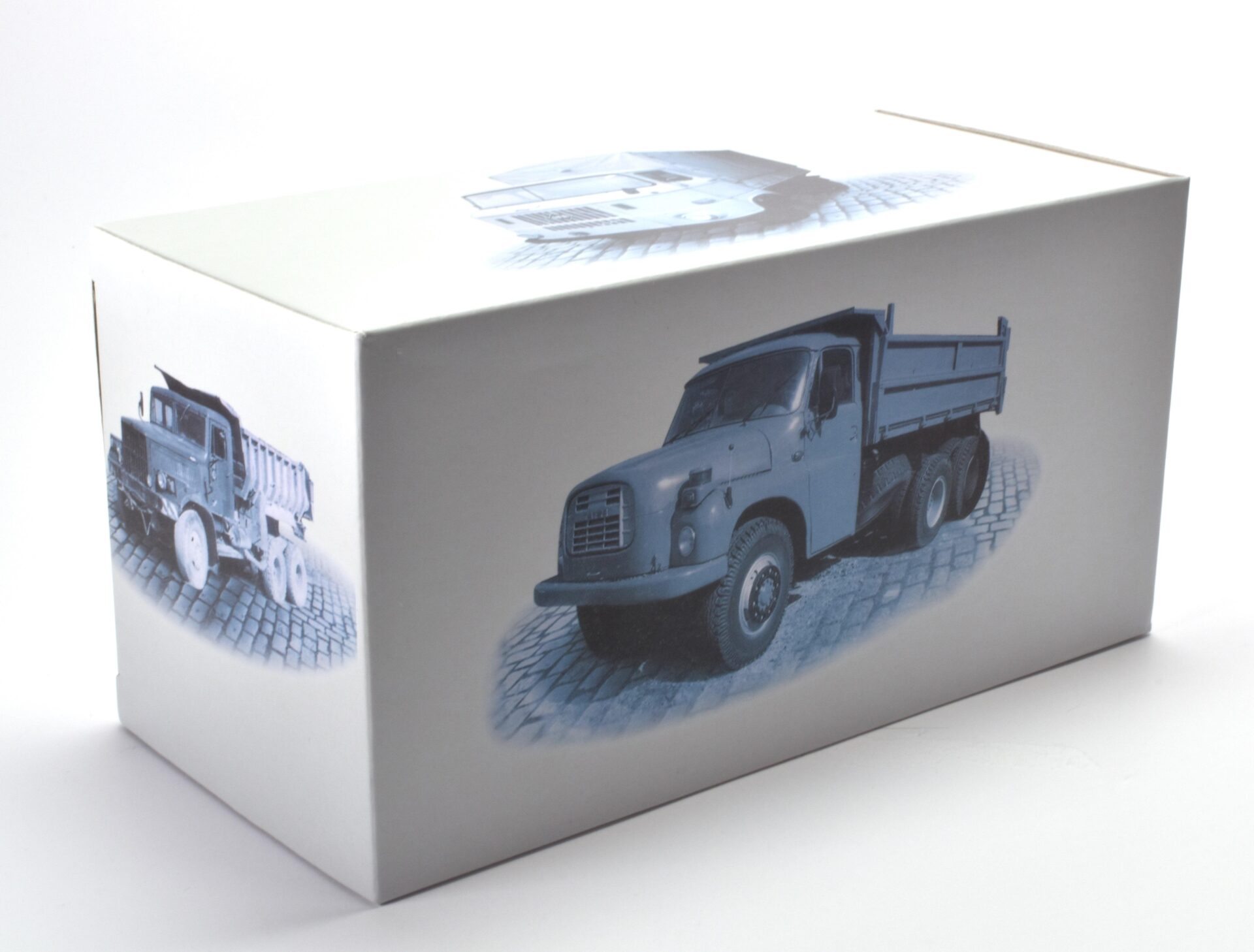 1:43 Atlas LKW EMW 340-3 Transporter beige/ wood