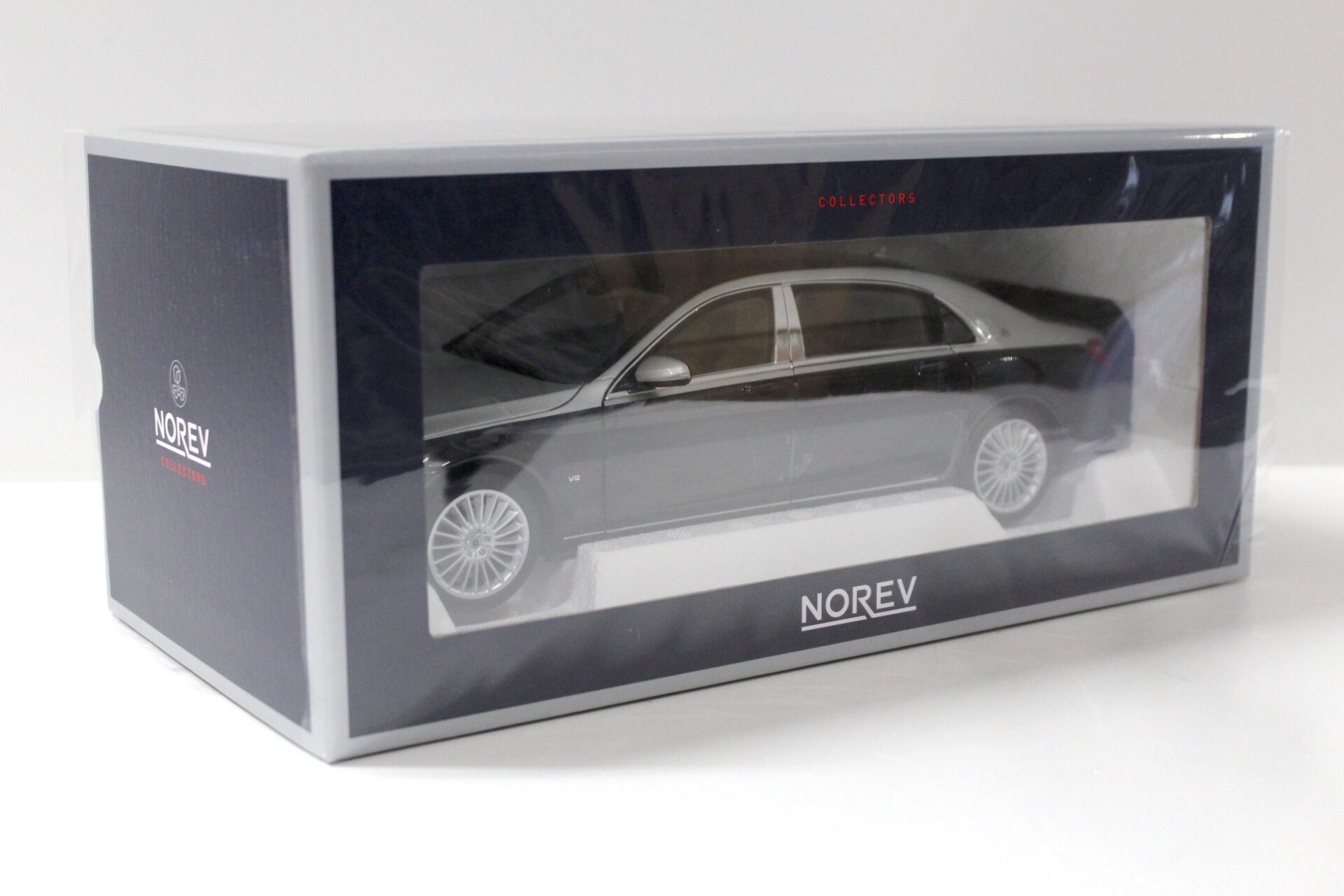 1:18 Norev Mercedes Maybach S650 Limousine 2018 black/ silver