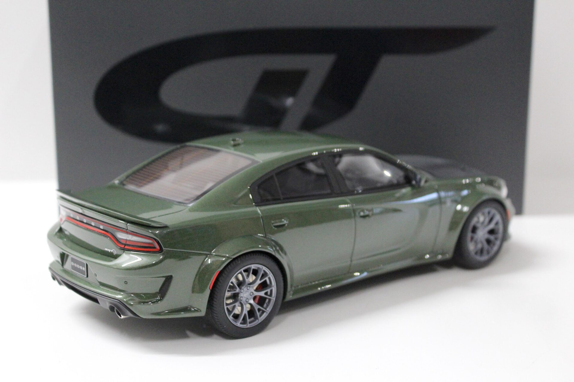 1:18 GT Spirit GT303 Dodge Charger Hellcat Widebody F8 green 2020