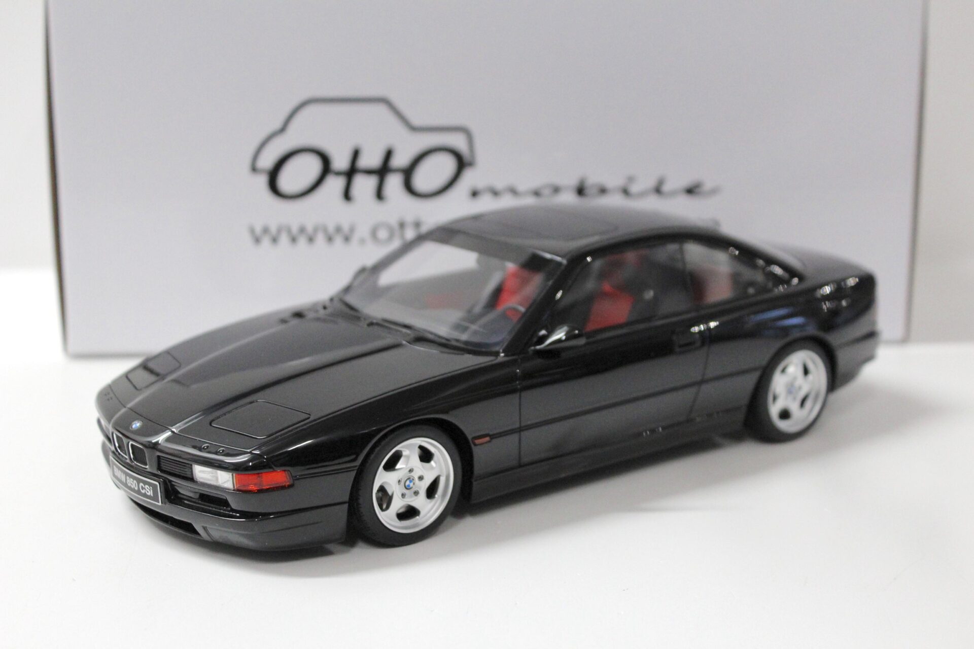 1:18 OTTO mobile OT904 BMW 850 CSI Coupe 1990 black