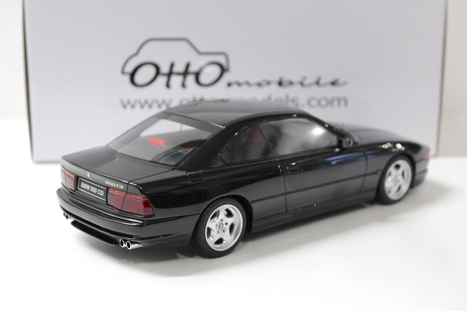 1:18 OTTO mobile OT904 BMW 850 CSI Coupe 1990 black