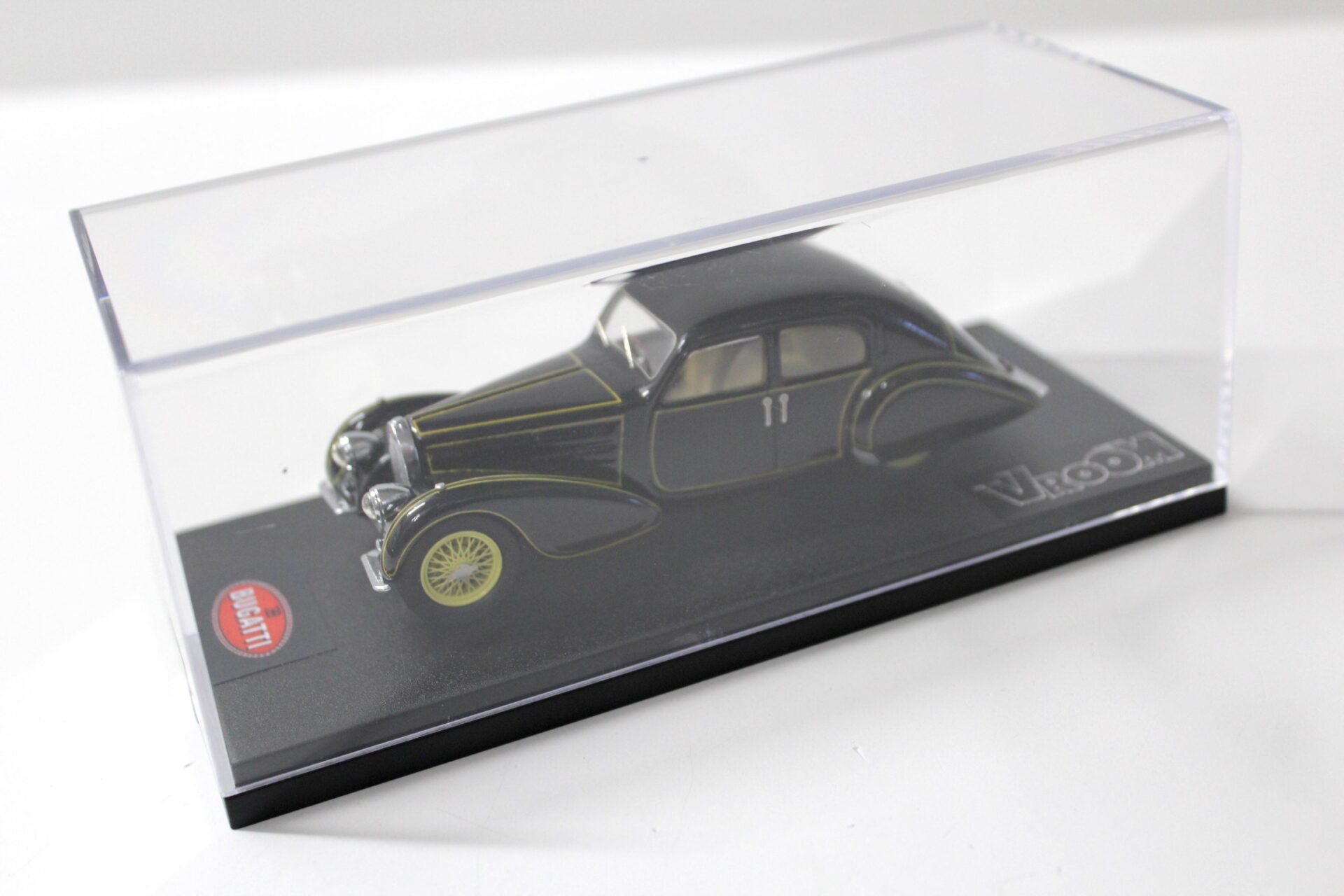 1:43 VROOM Built Bugatti Type 57 Cholmondeley Figoni & Falaschi black