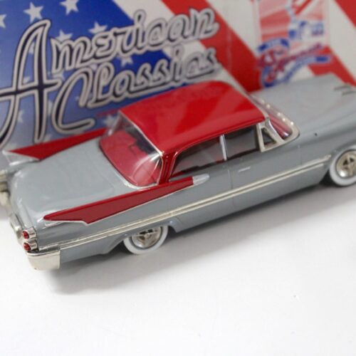 1:43 American Classics Dodge Royal 1959 closed Top gray/ Maroon - Image 2