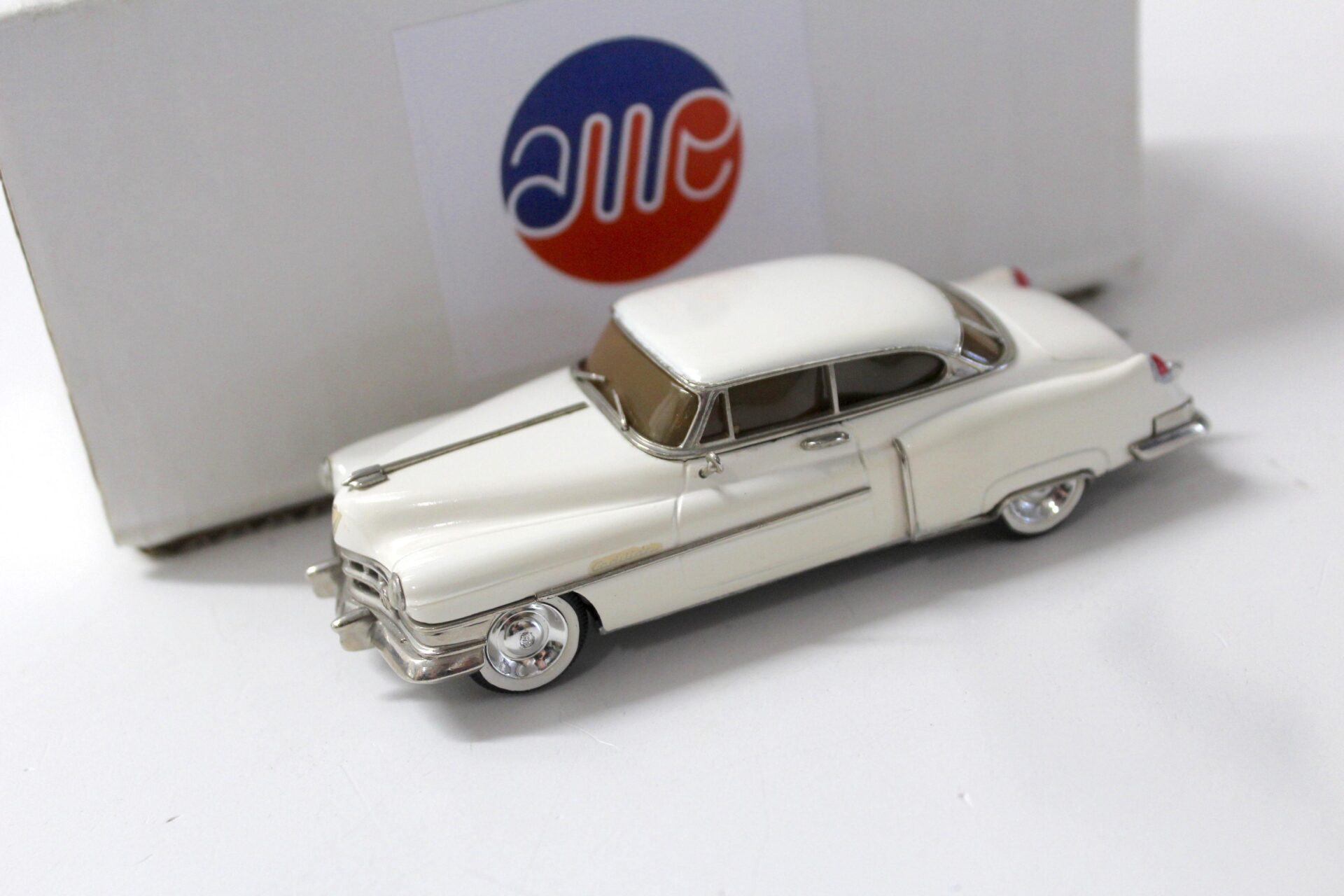 1:43 AMR 1950 Cadillac S 61 Coupe white