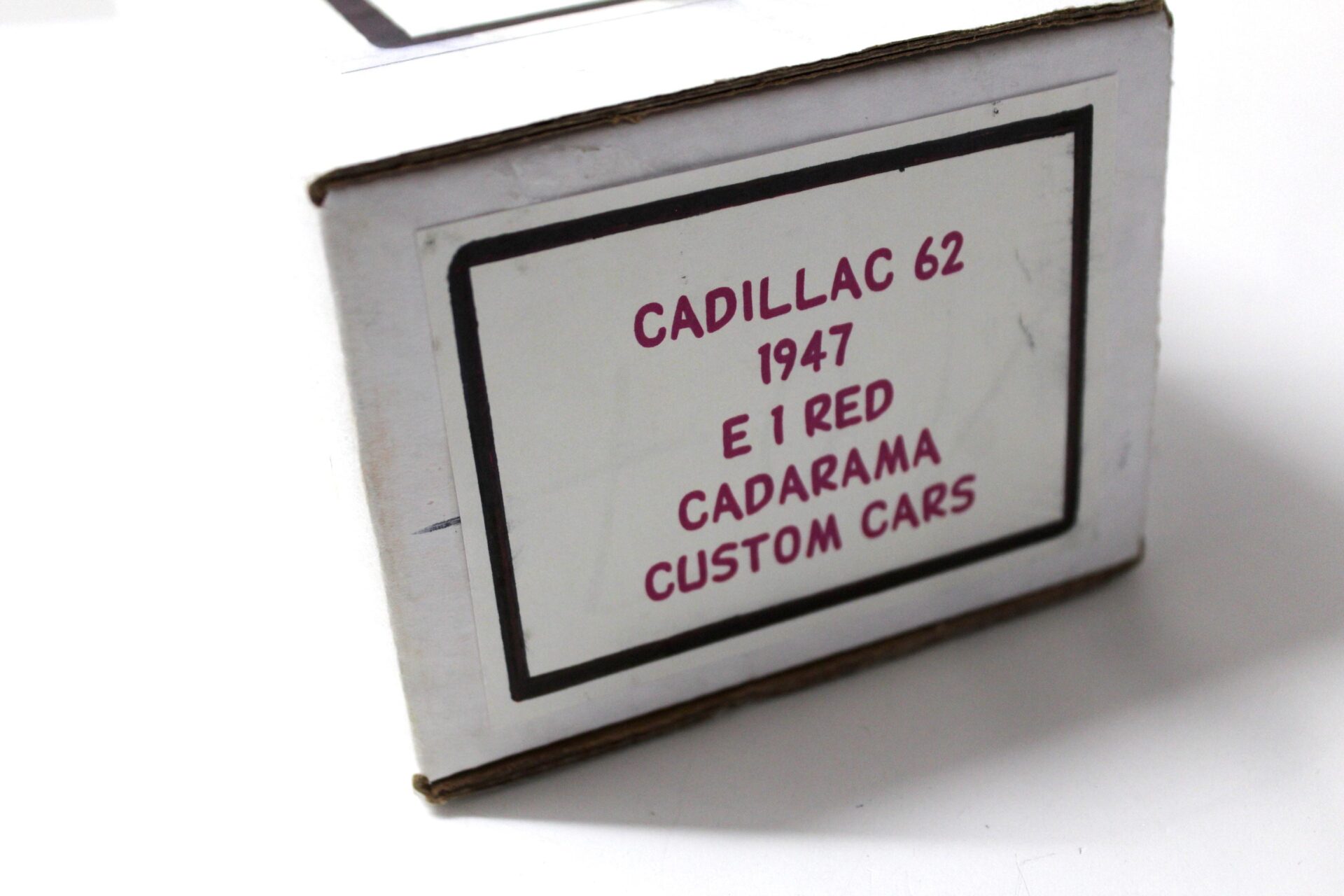 1:43 CADARAMA Custom Cars 1947 Cadillac 62 Coupe E1 red