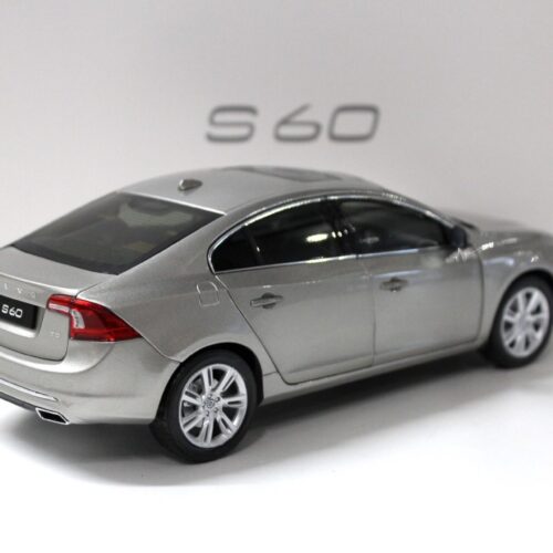 1:18 Motor City Classics Volvo S60 Sedan Seashell 2015