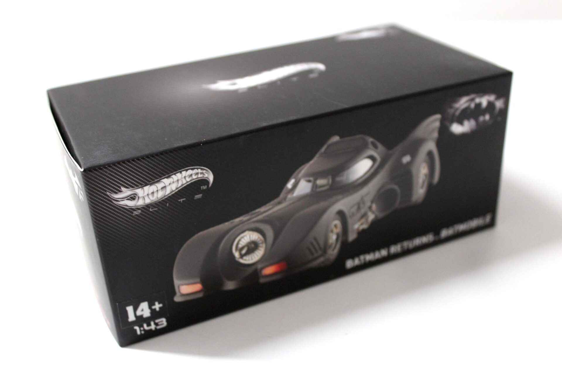 1:43 Hot Wheels Elite 1989 Batmobile BATMAN Returns black