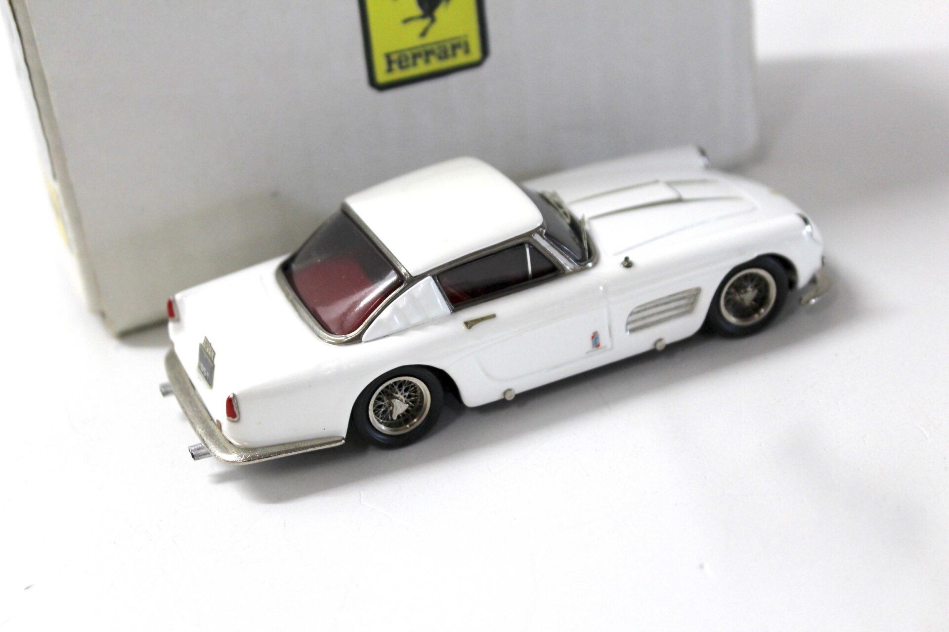 1:43 TIN WIZARD Ferrari 410 Superamerica 1957 white