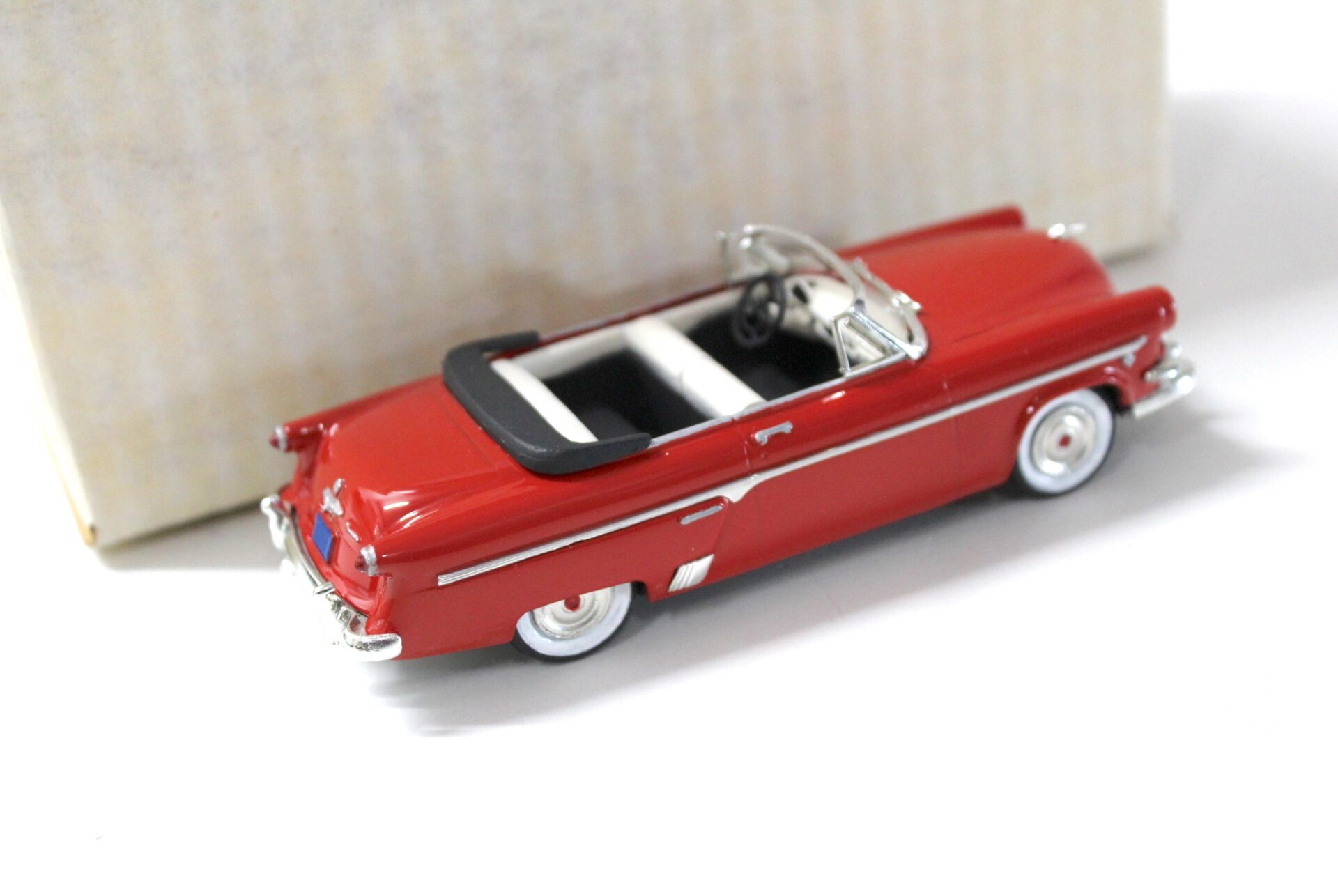 1:43 Oakland Models 1954 Ford Crestline Sunliner Convertible red