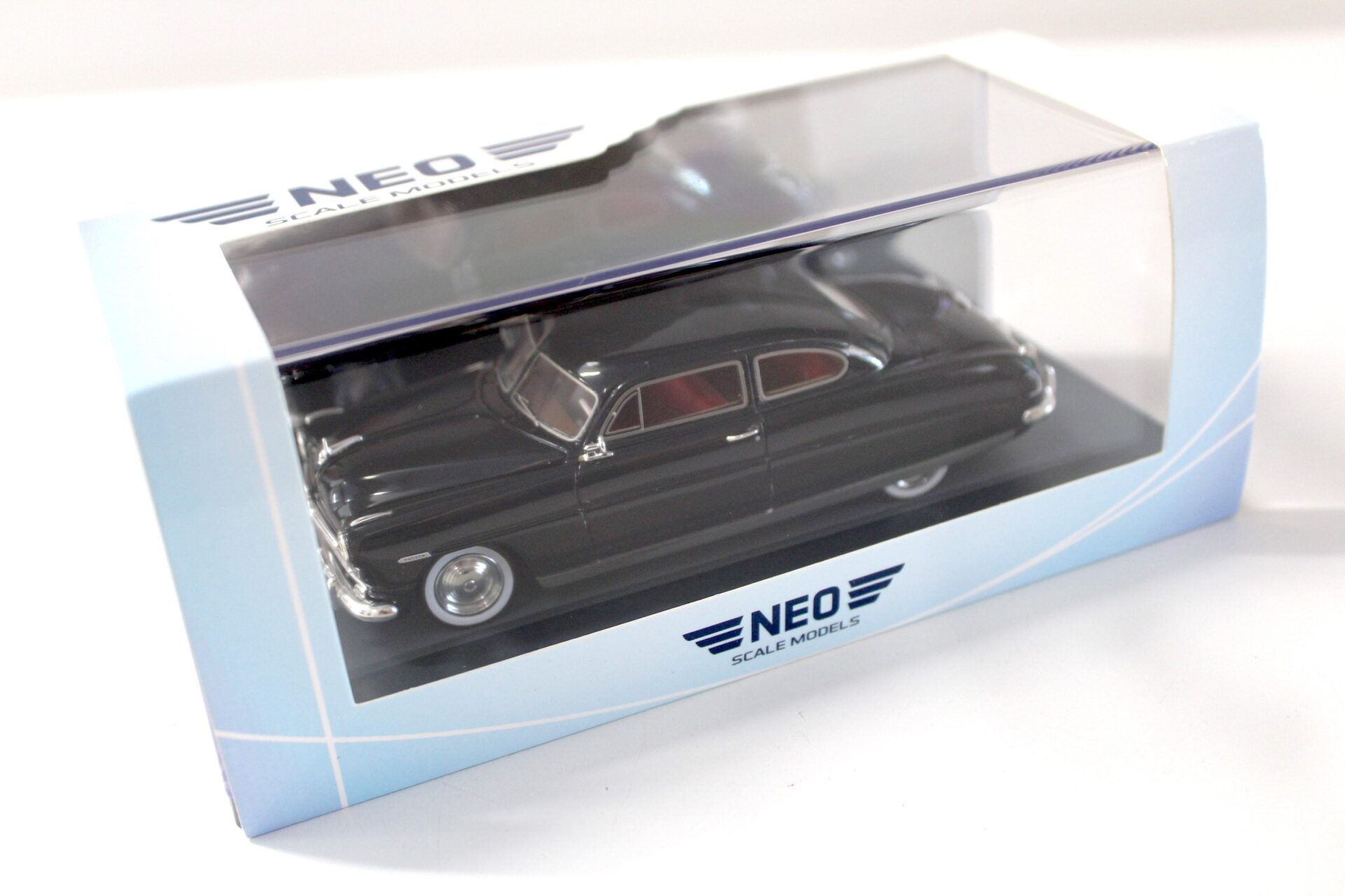 1:43 NEO Hudson Commodore Coupe 1948 black