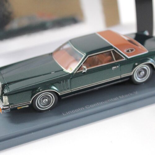 1:43 NEO Lincoln Continental Mark V green metallic/ brown